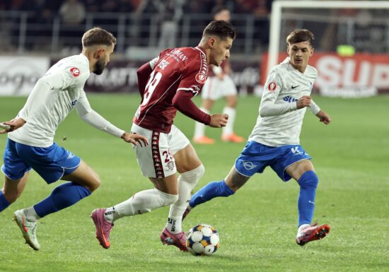 Farul umilește Rapidul și trupa lui Gâlcă dezamăgește din nou