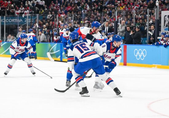 SUA câștigă aurul olimpic la hochei după o finală de poveste cu rivala Canada, decisă la gol de aur (Video)