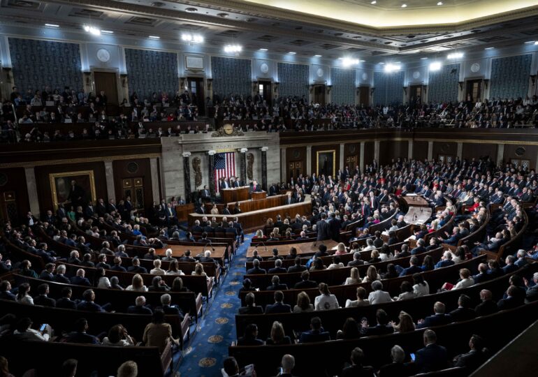 Jumătate dintre democrații din Congres au boicotat discursul lui Trump. Și-au făcut propriul eveniment aproape de Capitoliu (Video)