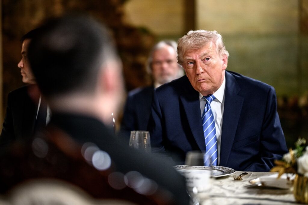 De ce ar ataca Trump Iranul acum. Și de ce nu