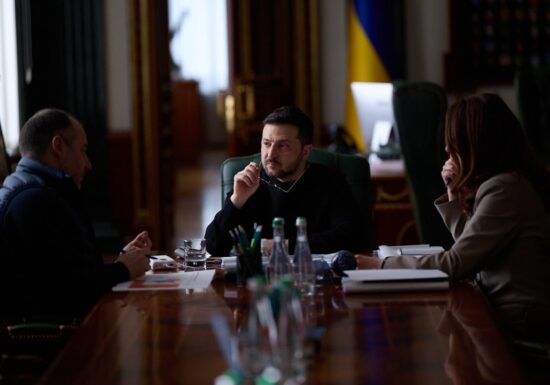 Wall Street Journal: Zelenski le-a spus consilierilor că negocierile au eșuat și le-a cerut un plan pentru încă 3 ani de război