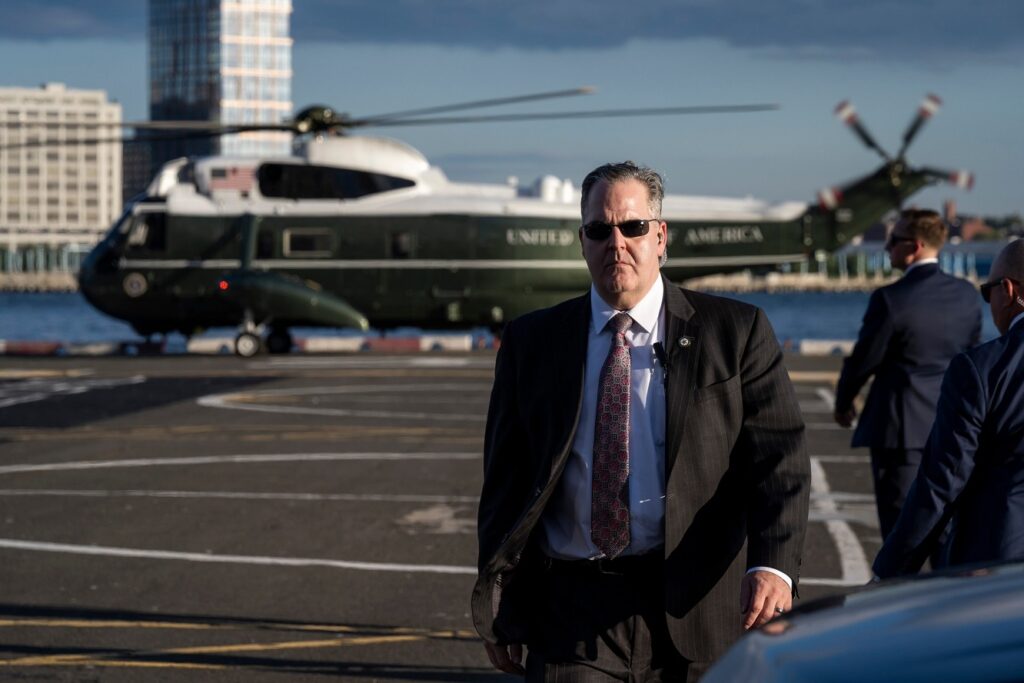 Secret Service a împușcat mortal un individ înarmat care a pătruns pe proprietatea lui Trump din Mar-a-Lago UPDATE Cine e suspectul