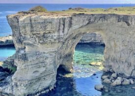 Celebrul Arc al Îndrăgostiților din Italia s-a prăbușit în mare chiar de Valentine’s Day (Foto & Video)