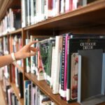 Peste 1.500 de bibliotecari riscă să-și piardă jobul, iar economia la buget e aproape zero. 1 din 10 biblioteci rurale a dispărut deja în doar trei ani