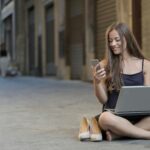 Chatboții AI nu sunt prietenii noștri. Oamenii de știință avertizează asupra legăturilor emoționale cu inteligența artificială