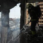 Ziua 1460 – Primul atac i-a rănit, al doilea i-a omorât, în ambulanță. Atac terorist la Liov. Fabrică americană, lovită. Ungaria blochează sancțiunile UE