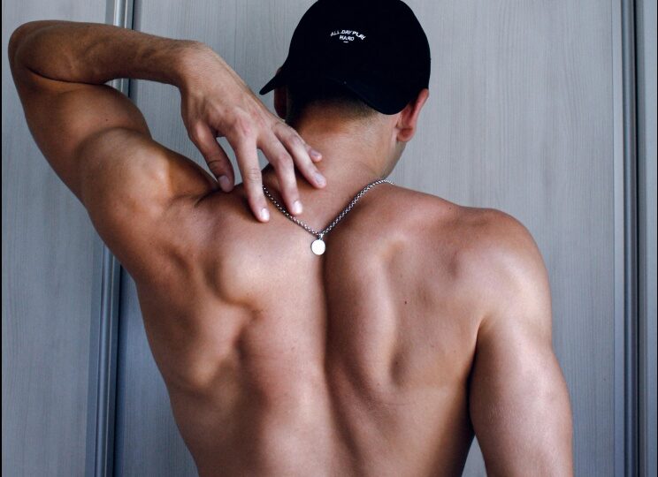 De ce apare durerea de spate după mișcări de-a dreptul banale. Și ce poți face ca să nu se mai întâmple