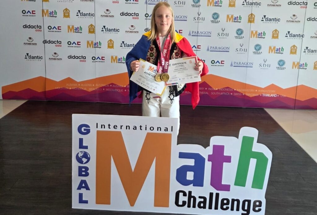 Un elev în clasa a V-a din Caracal a câștigat două medalii de aur la un concurs de matematică în Thailanda