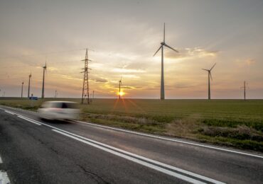 Vântul ajută sistemul energetic: Producția eoliană a crescut spectaculos, România a trecut la export