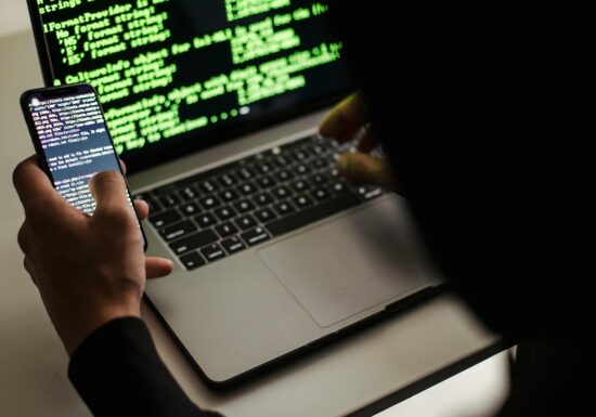 Un român extrădat în SUA a pledat vinovat după ce a furat parolele pompierilor din Oregon