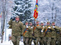 67% dintre români ar susține serviciul militar obligatoriu. Majoritate clară pentru creșterea bugetului Apărării și doborârea dronelor rusești – Sondaj INSCOP