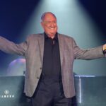 A murit Neil Sedaka, interpretul celebrei piese „Oh! Carol” și unul dintre pionierii rock’n’roll-ului