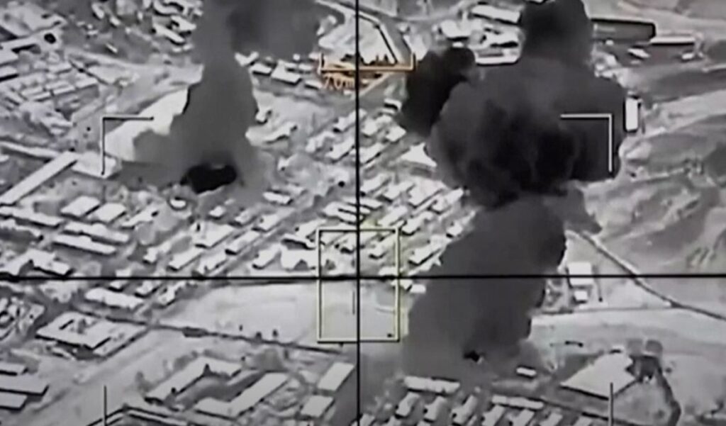 Pakistanul a bombardat Kabul și Kandahar: „Suntem în război deschis” (Video)