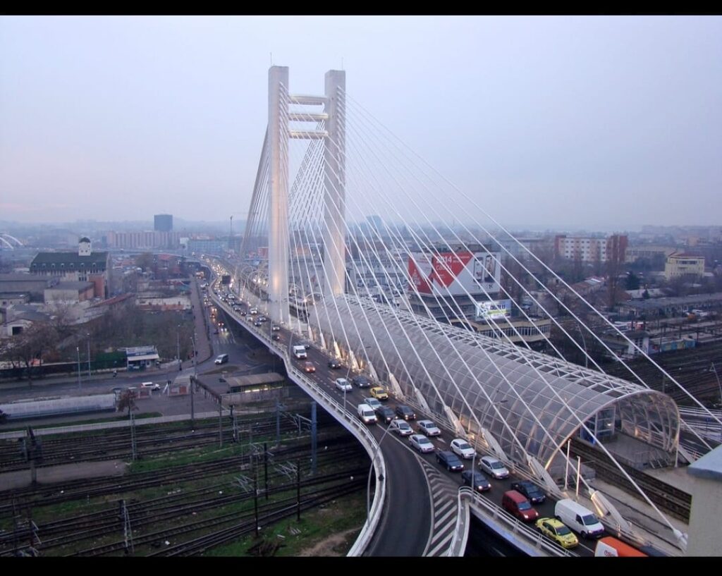 Primăria Capitalei anunță că pune în siguranță Pasajul Basarab, „o problemă istorică a Bucureștiului”. Când încep lucrările