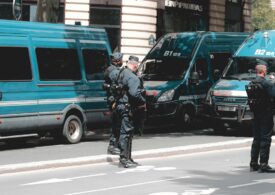 Percheziții la sediul X din Paris: Compania lui Elon Musk e suspectată de complicitate la deținerea de pornografie infantilă