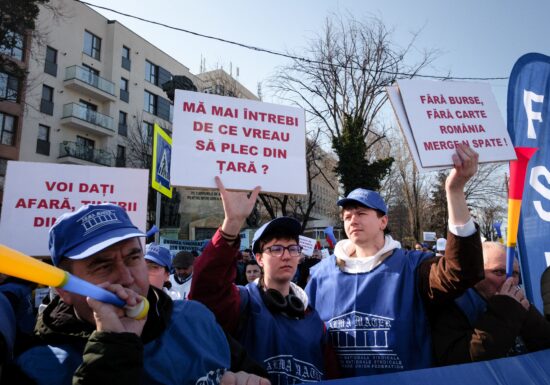 Studenții anunță protest în Piața Victoriei: bugetul Educației ar fi cu 3 miliarde de lei mai mic