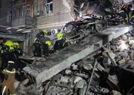 <span style="color:#990000;">Ziua 1440</span> Rușii avansează în Zaporojie. Ucrainenii ar fi lovit Belgorod. Kremlinul spune că vrea negocieri, dar nu pe teren neutru. Zelenski mizează pe SUA