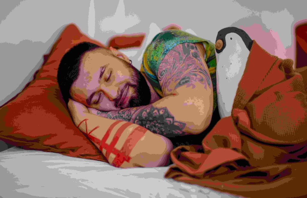 Dormitul fără pernă, benefic dacă suferi de așa ceva!