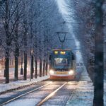 Un vatman din Praga a fost condamnat la 200 de ore de muncă în folosul comunității pentru că a dat jos din tramvai o familie de ucraineni (Video)