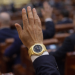 Cu ceasurile pe masă (II): „Sfidarea românilor”, dincolo de zona suveranistă. Topul luxului în PSD, PNL, USR și UDMR