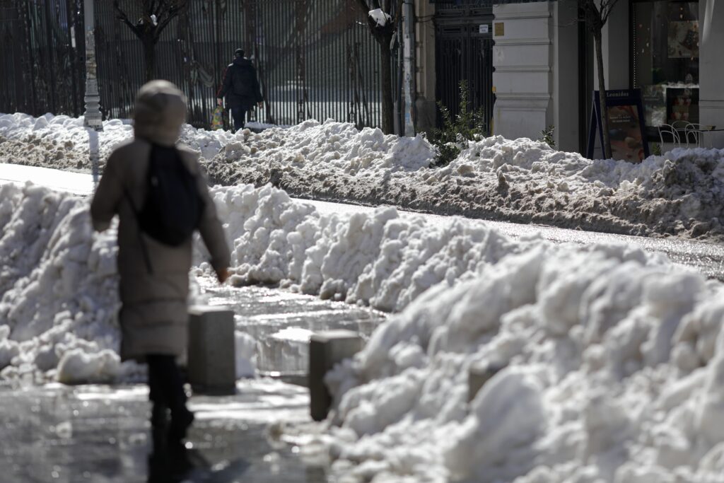 Bucureștiul, la un pas de recordul istoric de precipitații în februarie: 110,9 l/mp, de trei ori peste normal