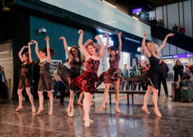 Opera Națională București, surpriză artistică pentru călătorii aflați în tranzit pe Aeroportul Internațional Henri Coandă, de Ziua Internațională a Femeii