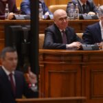 Noapte albă în Parlament pentru buget. Schimburi de replici acide între Bolojan și Grindeanu, Anamaria Gavrilă a țipat la o colegă (Video)