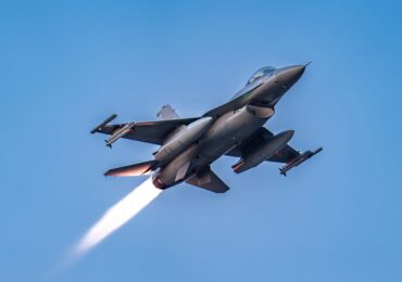 O dronă a fost doborâtă în spațiul aerian al României de un pilot de F-16, la vreo 120 km de București. Bâlba MApN