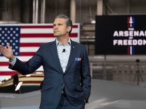 Șeful Pentagonului: Discuțiile cu Iranul sunt „foarte reale”, dar deocamdată negociem cu bombe. Următoarele zile vor fi decisive