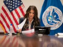 Trump a dat-o afară pe Kristi Noem, șefa Departamentului de Securitate Internă