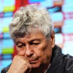 FRF a luat o decizie după ce Mircea Lucescu a fost transportat la spital. Cine va conduce România de pe bancă în Slovacia