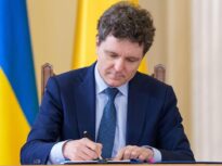 Editorialul ca politică externă a președintelui fără guvern