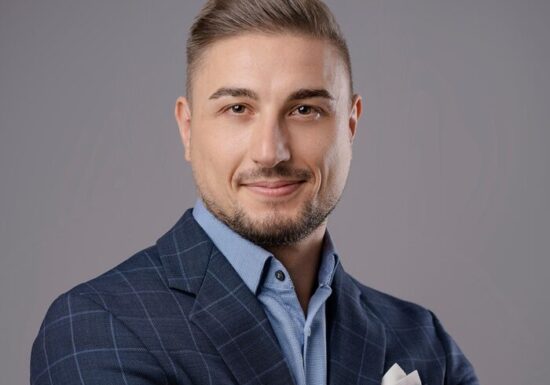 Cum creăm următoarea generație de lideri: Aveți un tânăr ambasador al Energiei care să vă reprezinte?