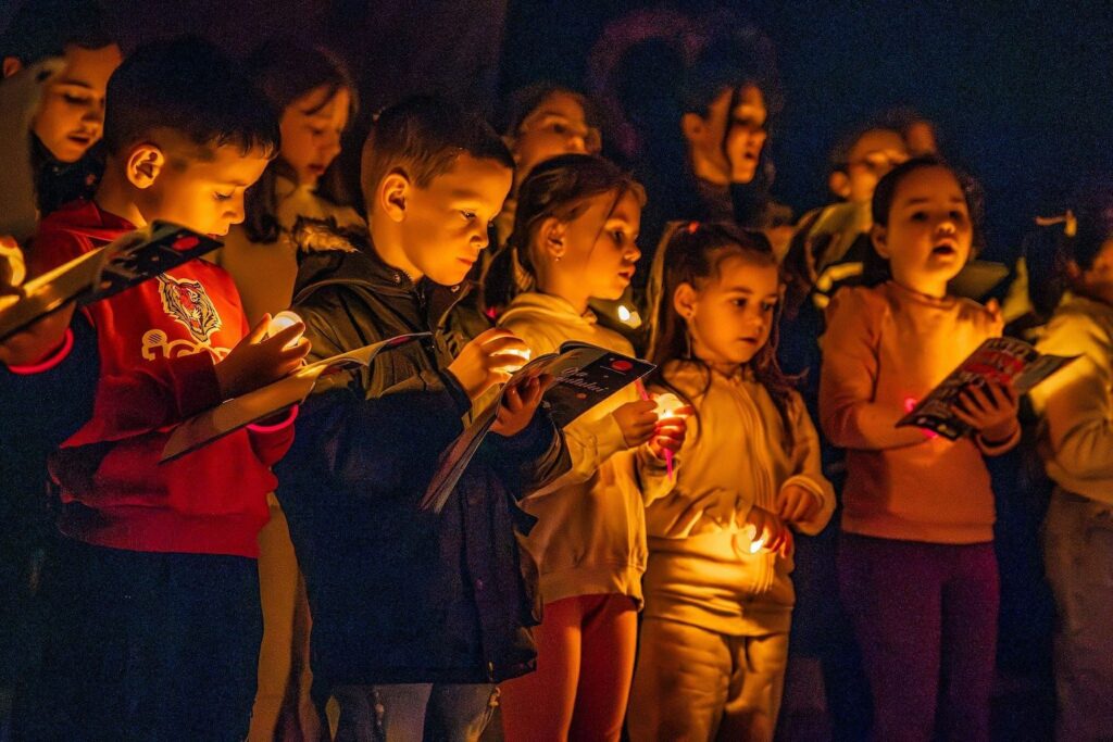25.000 de copii din Cantus Mundi cântă pentru Ora Pământului, în toate județele României și în Republica Moldova