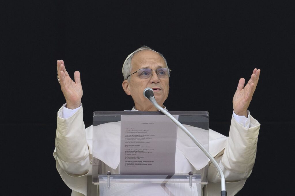 Papa Leon critică dur înarmarea Europei: Trădează diplomația și îmbogățește elitele
