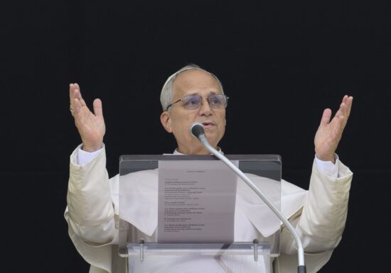Papa Leon al XIV-lea cere frânarea dezvoltării AI: Lumea riscă un război fără sfârșit