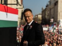 Ministrul de Externe al Ungariei recunoaște că îl sună pe Lavrov în timpul întâlnirilor UE. Și zice că e normal