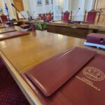 Sala în care cei 9 judecători constituționali deliberează este cea mai încăpătoare din sediul instituției