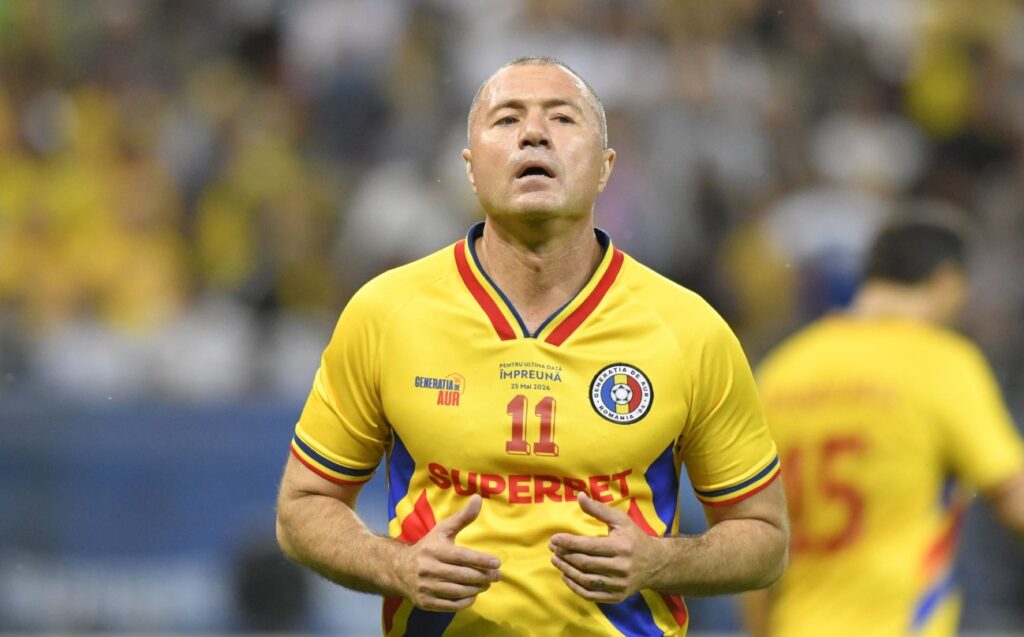 După Mirel Rădoi, FCSB a convins încă un om important să accepte oferta