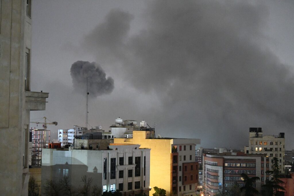 Ziua 31, război în Orientul Mijlociu Trump răbufnește și amenință iar cu nimicirea. Iran: Cerințele SUA sunt excesive și iraționale. Rubio vede „fracturi” la Teheran. Spania își închide spațiul aerian