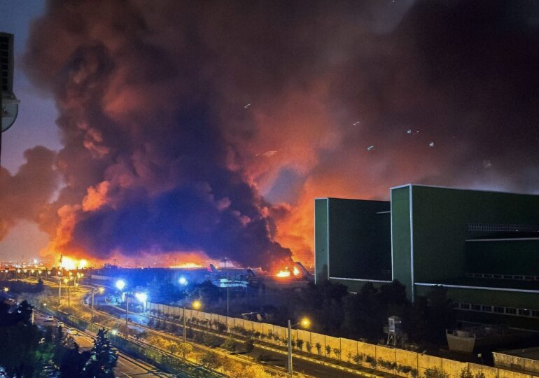 <span style="color:#990000;">Ziua 9 de război în Orientul Mijlociu</span> Mojtaba Khamenei este noul lider suprem al Iranului, Trump îl amenință. O nouă fază periculoasă a războiului. Teheranul arată apocaliptic. Pregătiți pentru șase luni de război intens (Video)