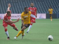 Nou-promovata din Elveția se află în fața primului său titlu în 127 de ani cu doi ex-rapidiști pe teren