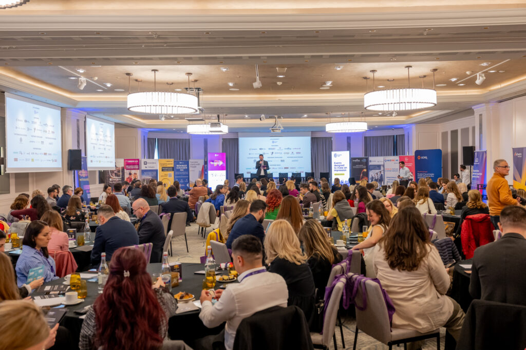 Principalele concluzii ale ediției „Tomorrow@work” din 2026: Viitorii candidați vor avea nevoie de competențe de lucru din ce în ce mai rafinate și mai specializate
