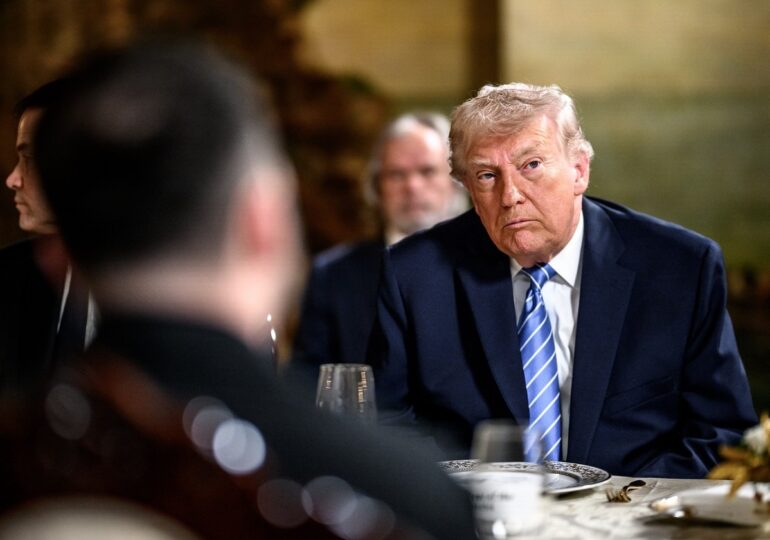 Politico: Trump e atât de prins cu Iranul, încât riscă să uite de războiul din Ucraina. Iar Europa este derutată