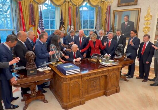 Dumnezeu de partea lor. Cum folosesc SUA, Israelul și Iranul religia pentru a-și legitima războiul