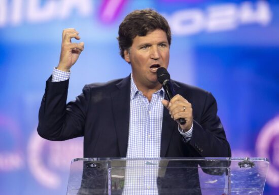 Trump l-a exclus pe Tucker Carlson din MAGA, după ce a spus că atacurile SUA asupra Iranului sunt „dezgustătoare și malefice”