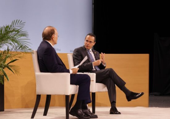 Avertisment de la șeful Shell: Europa ar putea rămâne fără combustibil încă din aprilie, dacă Iranul nu redeschide strâmtoarea Ormuz