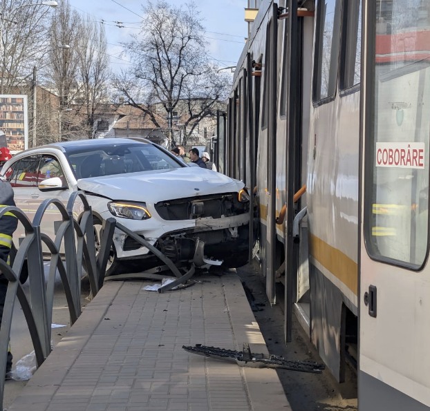 accident tramvai 2 Info Trafic București și Ilfo