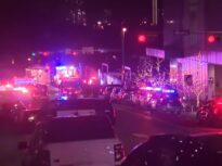 Atac armat în Texas: trei morți, 14 răniți. Atacatorul purta hanorac cu „Proprietatea lui Allah” și tricou cu steagul Iranului