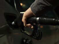 Analist economic, despre tăierea taxelor la carburanți: Decizia nu mai are impact semnificativ la pompă